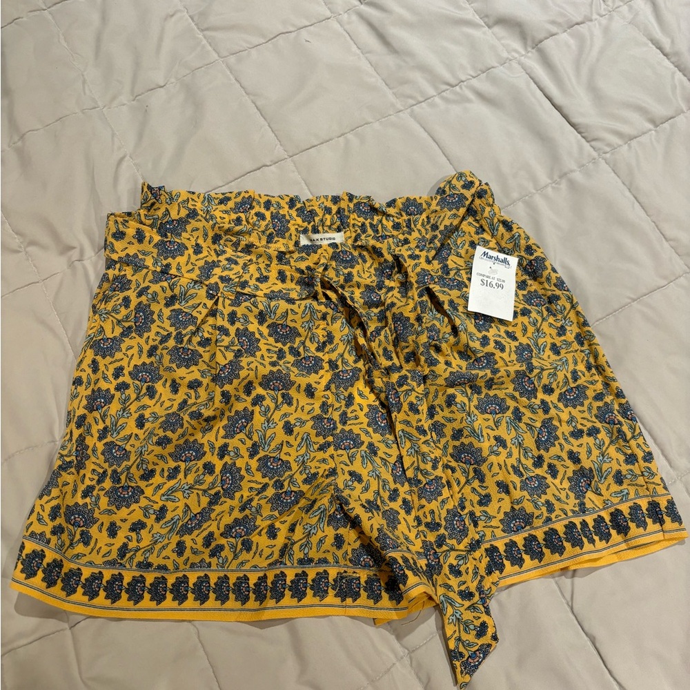 Max Studio boho shorts with belt